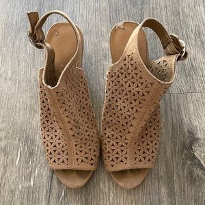 Madden Girl chunky heel booties size 6